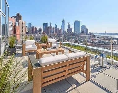 West 54th Street - Photo Thumbnail 12