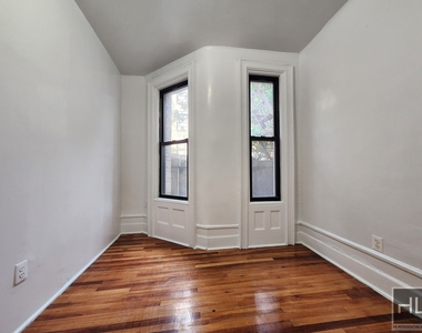 West 148 Street - Photo Thumbnail 5