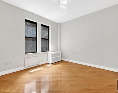 East 70 Street - Photo Thumbnail 3