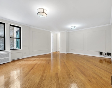 East 70 Street - Photo Thumbnail 1