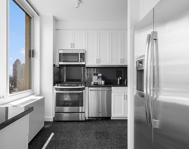 East 79th Street - Photo Thumbnail 1