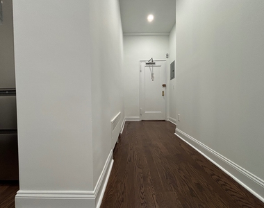West 68 Street - Photo Thumbnail 8