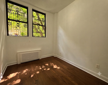 West 68 Street - Photo Thumbnail 2