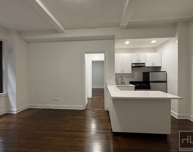 East 46 Street - Photo Thumbnail 1