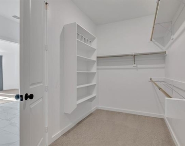 6029 Foxwheel Way - Photo Thumbnail 10