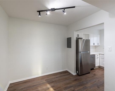 5921 Gaston Avenue - Photo Thumbnail 7