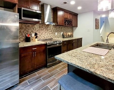 5815 Phoenix Drive - Photo Thumbnail 4