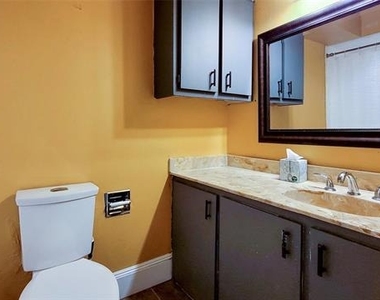 5815 Phoenix Drive - Photo Thumbnail 7