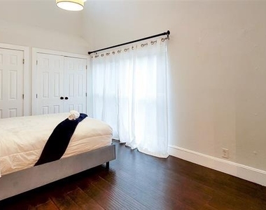 5815 Phoenix Drive - Photo Thumbnail 8