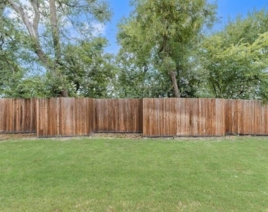 2819 Willow Lane - Photo Thumbnail 21