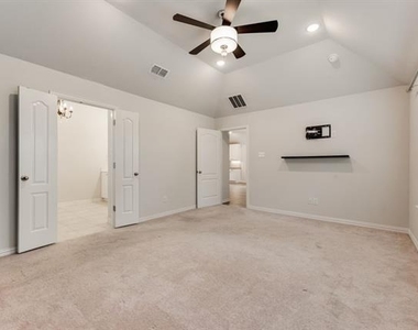 2819 Willow Lane - Photo Thumbnail 13