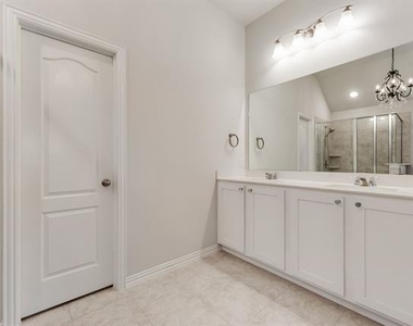 2819 Willow Lane - Photo Thumbnail 12