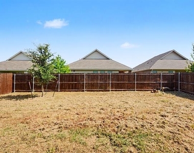 1118 Mahogany Lane - Photo Thumbnail 34