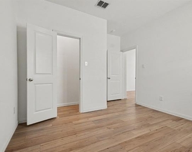 1118 Mahogany Lane - Photo Thumbnail 28