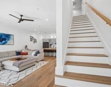 236 Melba Street - Photo Thumbnail 4