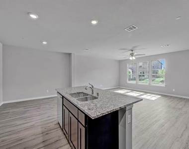 3112 Solana Circle - Photo Thumbnail 10