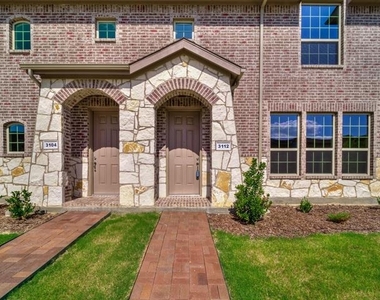 3112 Solana Circle - Photo Thumbnail 1