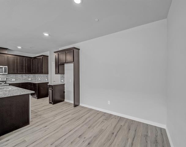 3112 Solana Circle - Photo Thumbnail 8