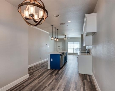 5509 Soledad Drive - Photo Thumbnail 7