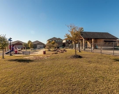 5509 Soledad Drive - Photo Thumbnail 22
