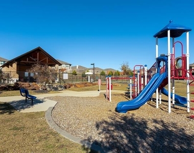 5509 Soledad Drive - Photo Thumbnail 23