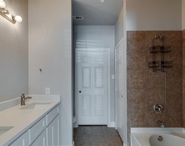 5509 Soledad Drive - Photo Thumbnail 18