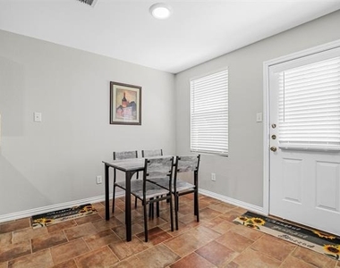 9641 Euclid Drive - Photo Thumbnail 6