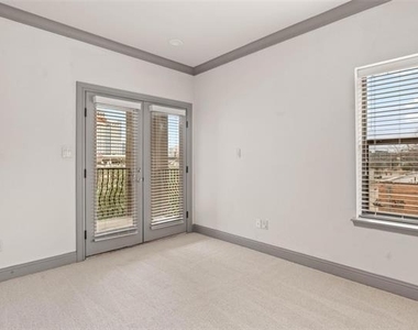3142 Ross Avenue - Photo Thumbnail 21