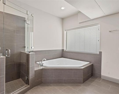 3142 Ross Avenue - Photo Thumbnail 17
