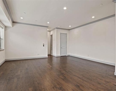 3142 Ross Avenue - Photo Thumbnail 8