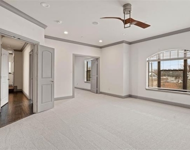 3142 Ross Avenue - Photo Thumbnail 19