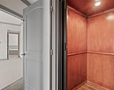 3142 Ross Avenue - Photo Thumbnail 3