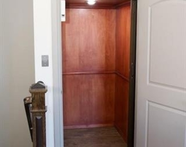 3142 Ross Avenue - Photo Thumbnail 2