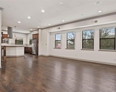 3142 Ross Avenue - Photo Thumbnail 4