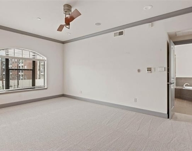 3142 Ross Avenue - Photo Thumbnail 18
