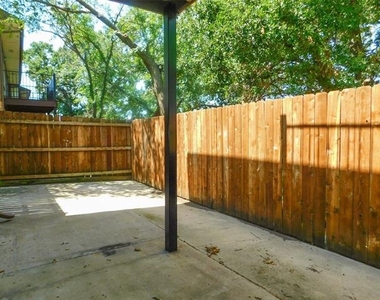 1137 Dallas Drive - Photo Thumbnail 16
