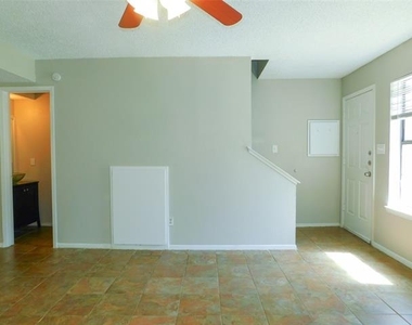 1137 Dallas Drive - Photo Thumbnail 3