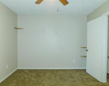 1137 Dallas Drive - Photo Thumbnail 12