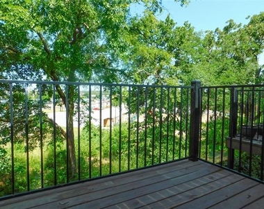 1137 Dallas Drive - Photo Thumbnail 15