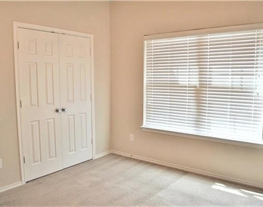 106 Old Glory Lane - Photo Thumbnail 16