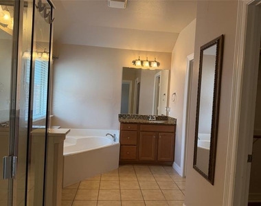 9638 Castlerock Trail - Photo Thumbnail 28