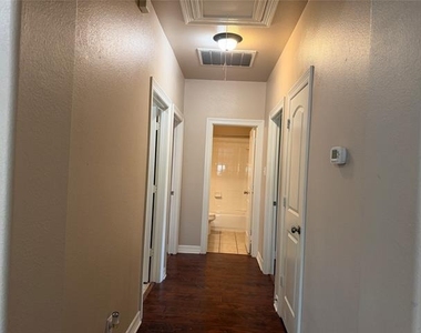 9638 Castlerock Trail - Photo Thumbnail 27