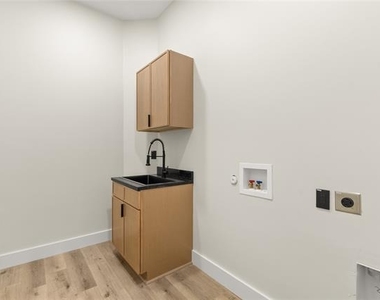 4917 Melodylane Street - Photo Thumbnail 14