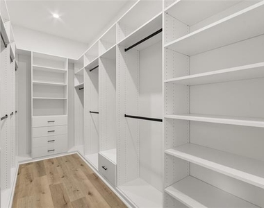 4917 Melodylane Street - Photo Thumbnail 18