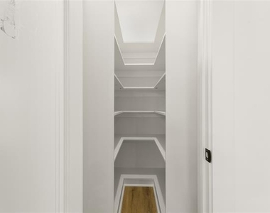 4917 Melodylane Street - Photo Thumbnail 9