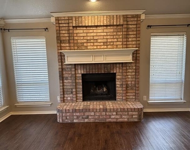 2751 Crystal Glenn Circle - Photo Thumbnail 8