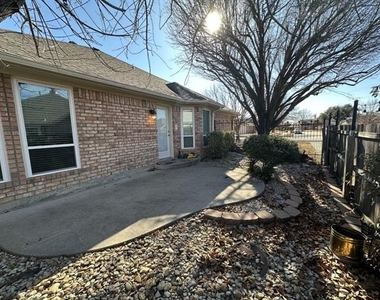 2751 Crystal Glenn Circle - Photo Thumbnail 23