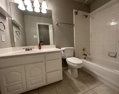 2751 Crystal Glenn Circle - Photo Thumbnail 19