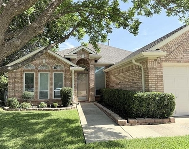 2751 Crystal Glenn Circle - Photo Thumbnail 1