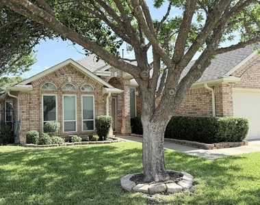 2751 Crystal Glenn Circle - Photo Thumbnail 2
